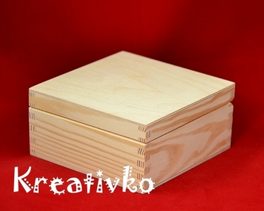 Drevená krabica ŠTVOREC - (16,0 x 16,0 x 8,0 cm)